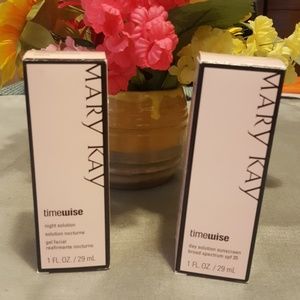 MARY KAY Timewise Night & Day Solution NWB